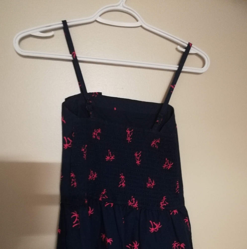 Girls top never worn - Picture 2 of 2